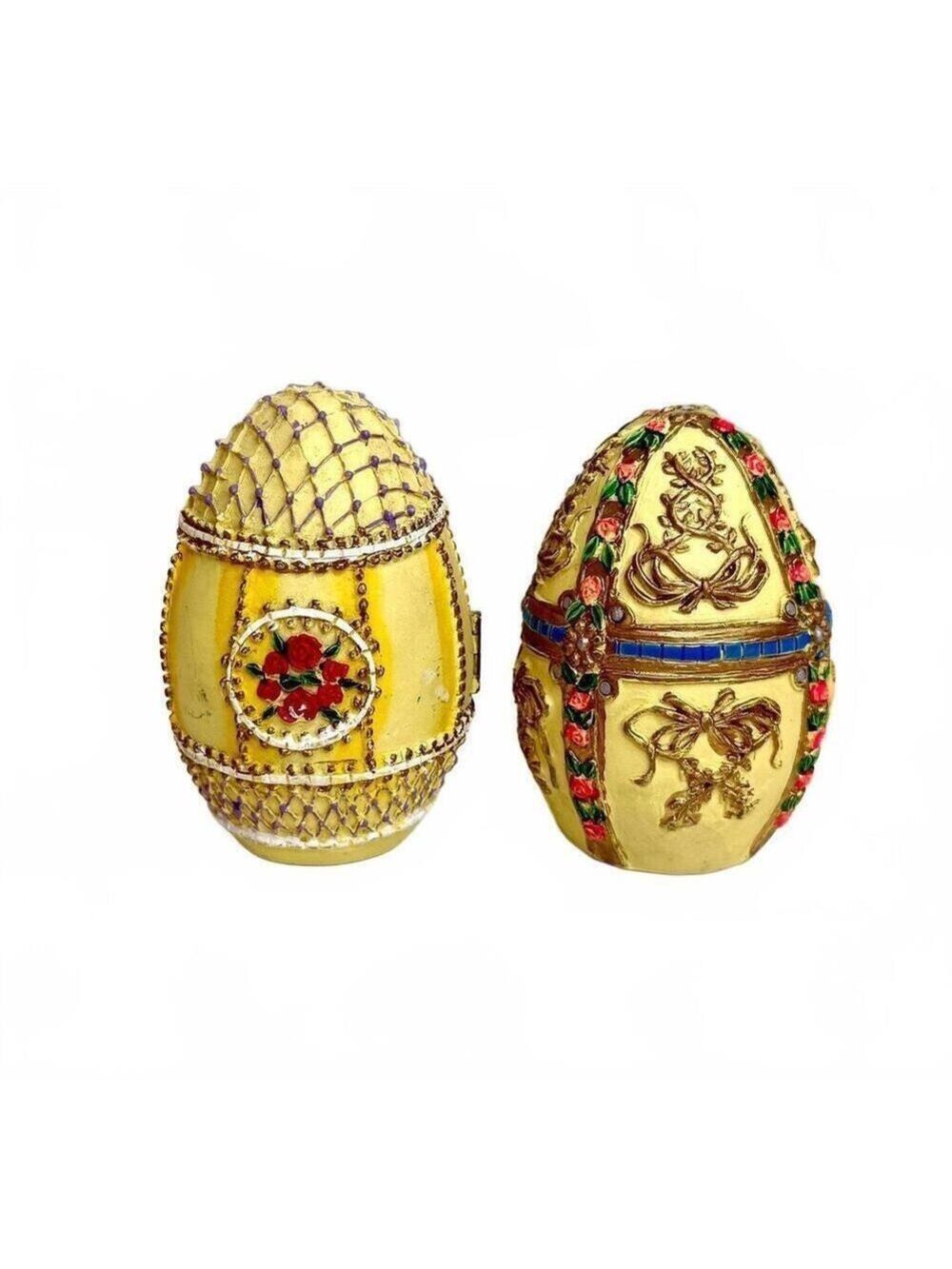 Set of 2 Hinged 3D Miniature Diorama Rabbit Easter Eggs Vintage – 3.5" Tall